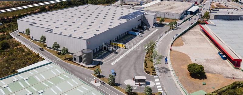 Foto c44916cf-1662-41db-a5ac-2158ae1baa9f. Rent industrial building with heating in Can Vinyals Esparreguera