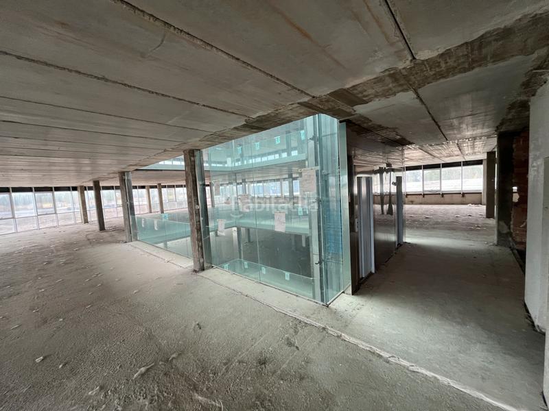 Foto 0822c926-095e-4400-9783-378a722b04ec. Lloguer edifici a Bellpuig