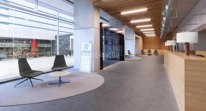 Foto 9a38ae4e-6783-46e1-b5ed-e5728673ca40. Alquiler oficina en Porta Barcelona