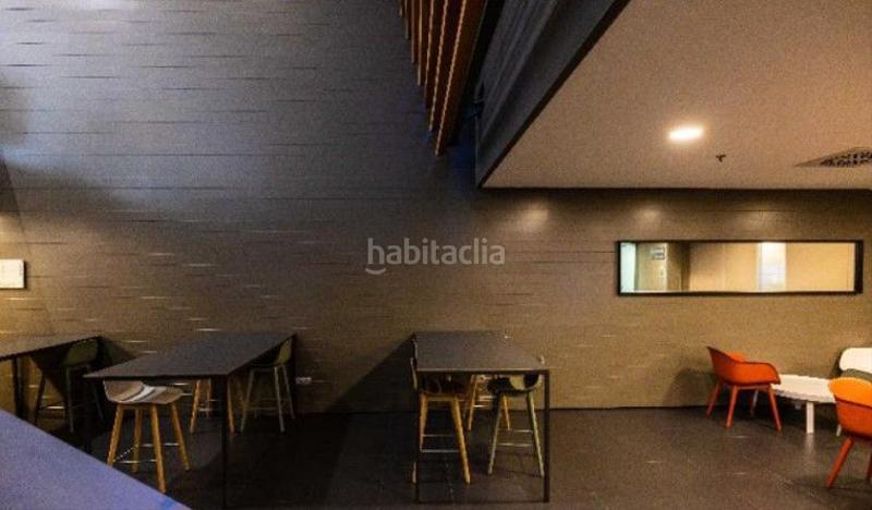 Foto fc7de20f-1b57-4f08-8836-465c8605de83. Lloguer oficina amb calefacció a Porta Barcelona