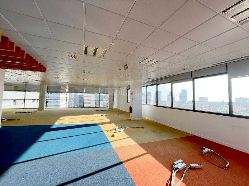 Foto 0cfb4142-af9b-4d33-ae68-9d01e449b109. Rent office space with heating in Poblenou Barcelona