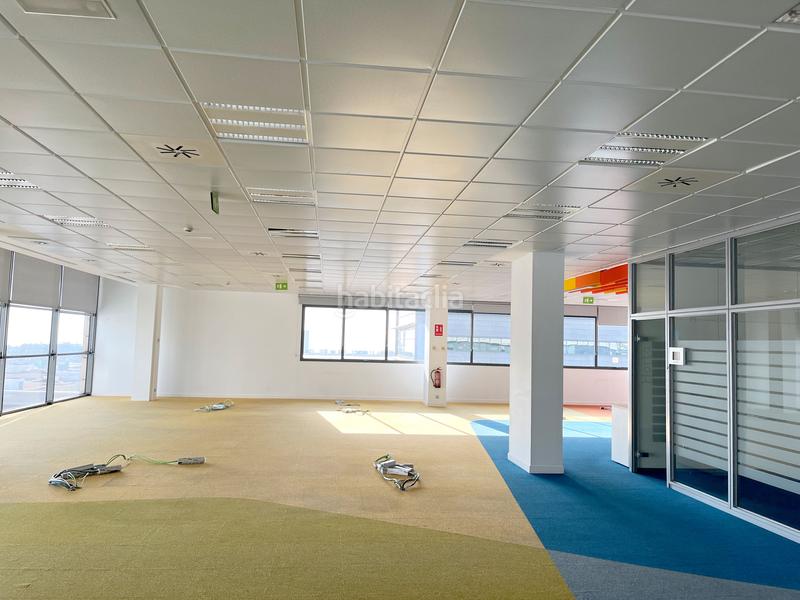 Foto 5c3788a1-d042-47fe-86a4-89e0ce9cd874. Rent office space with heating in Poblenou Barcelona