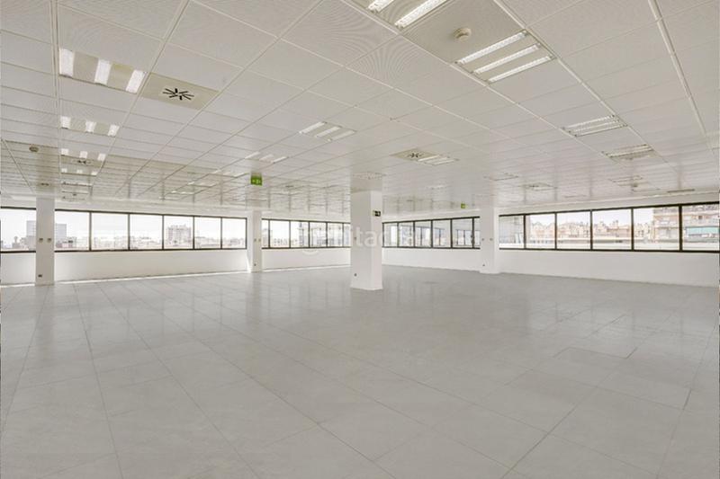 Foto 9d51ee73-98e5-407b-a9ec-1352cec647a4. Rent office space with heating in Poblenou Barcelona