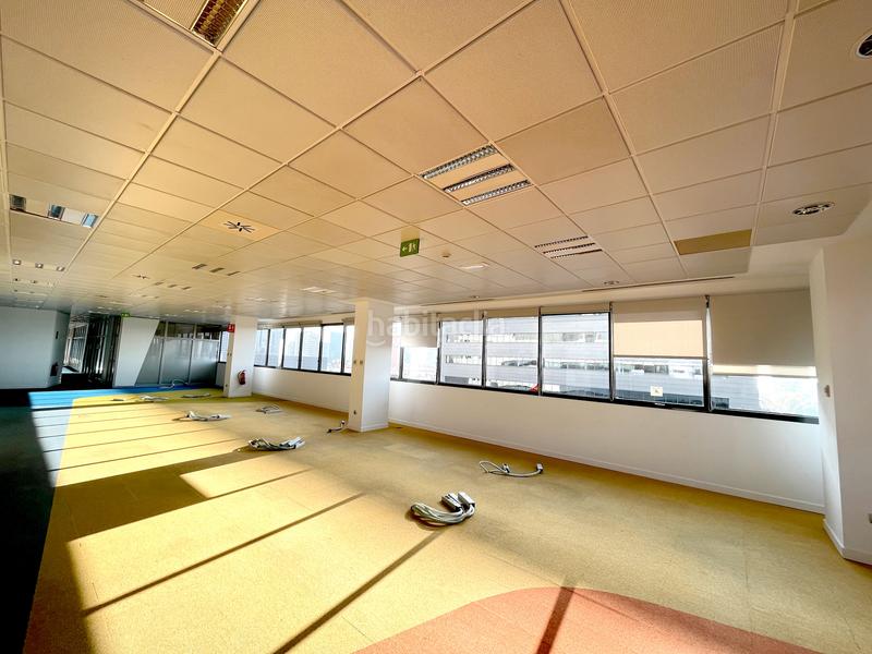 Foto b1a1ee0b-3756-4ab8-be48-8baf36a9dc4c. Rent office space with heating in Poblenou Barcelona