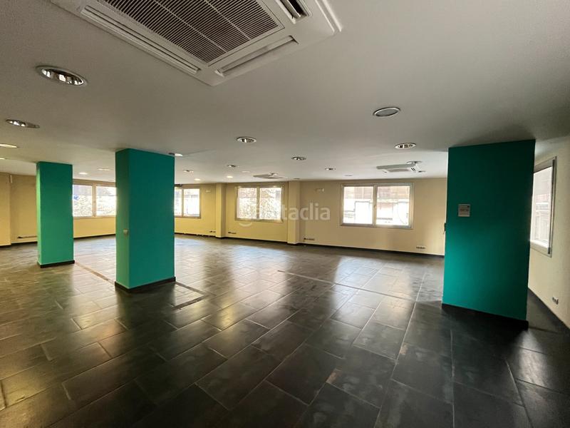 Foto b7354b6e-cade-408f-b2ba-db989baa3840. Bureau dans Poblenou Barcelona