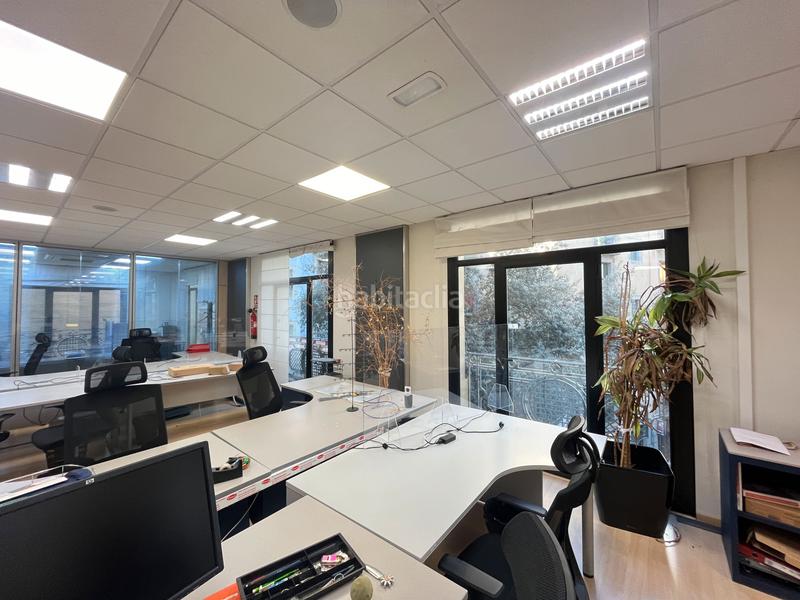 Foto 0437a748-fc52-4780-a220-338d6c71395a. Miete büro in Gòtic Barcelona
