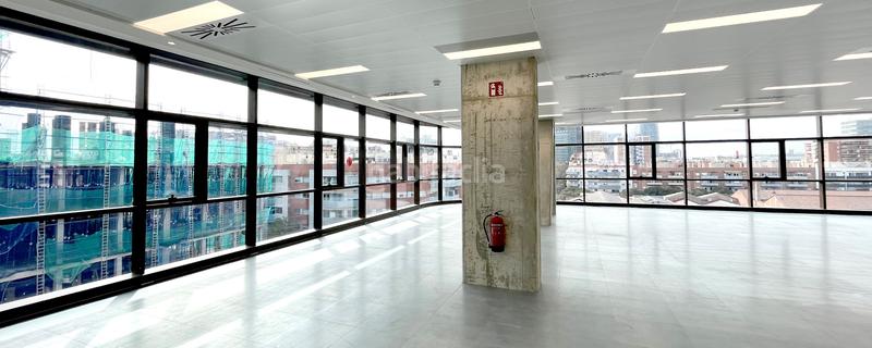 Foto 136e4841-1d19-4b59-8bb4-8e7793a541cc. Rent office space with heating in Provençals del Poblenou Barcelona