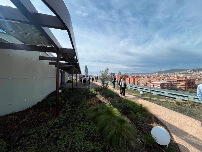 Foto e1355a39-1292-452f-b005-07c25d15ff55. Miete büro mit heizung in Provençals del Poblenou Barcelona