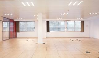 Rent Office space  Carrer de nàpols. Oficina en alquiler en la dreta de l'eixample