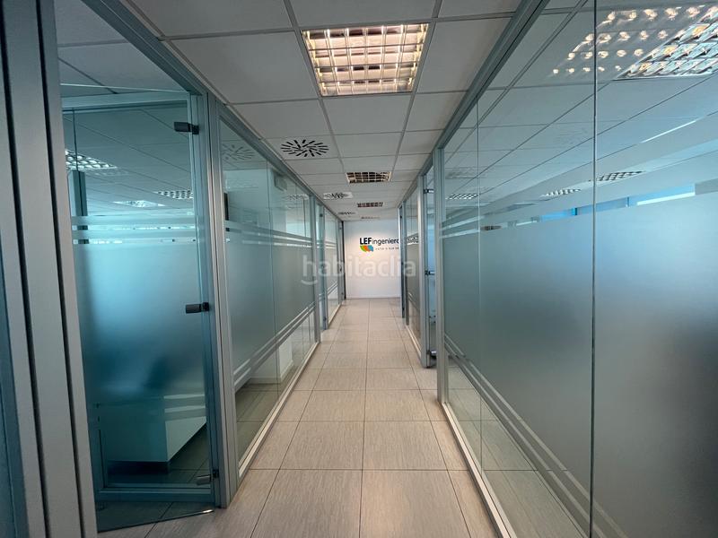 Foto 3cdf9b5e-1e76-4ac4-a22d-95136205b493. Rent office space in Centre Sant Just Desvern