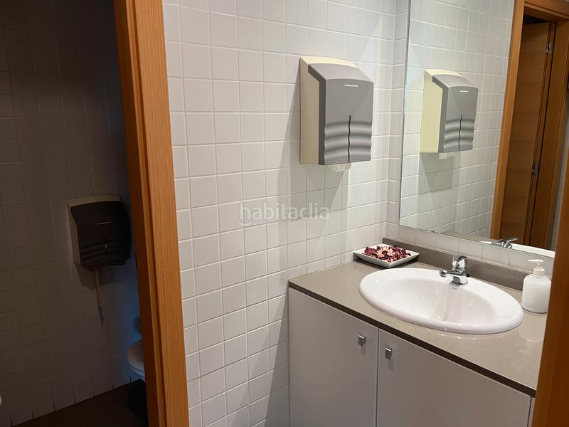 Foto d6dae480-3d12-48e1-8b61-1dd175d38e22. Rent office space in Centre Sant Just Desvern