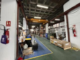 Bâtiment à usage industriel  Carrer de la botànica. Nave-local industrial en venta frente fira barcelona en l´hospit