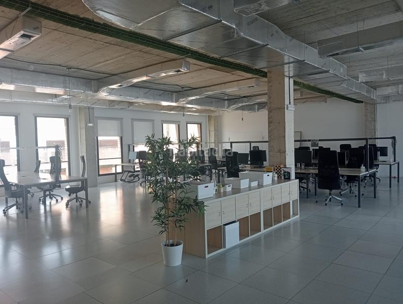 Foto 67a41340-f4ad-4b9e-9d19-9370ae93f8a5. Location bureau avec chauffage dans La Vila Olímpica del Poblenou Barcelona