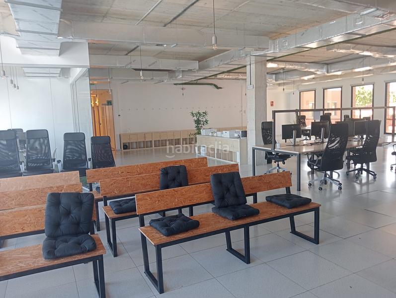 Foto ea0ff168-e36e-4f33-8f0d-0ba8f6a0cd1b. Location bureau avec chauffage dans La Vila Olímpica del Poblenou Barcelona