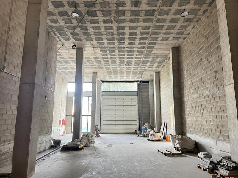 Foto 705adbb7-5fcc-4a1e-87ca-cac1c0f6cbff. Lloguer nau industrial a Granvia LH Hospitalet de Llobregat (L´)