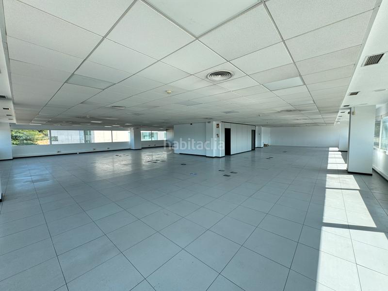 Foto 565bd018-7cd9-42ef-abc2-d9d833bf7dac. Location bureau avec parking dans Volpelleres Sant Cugat del Vallès