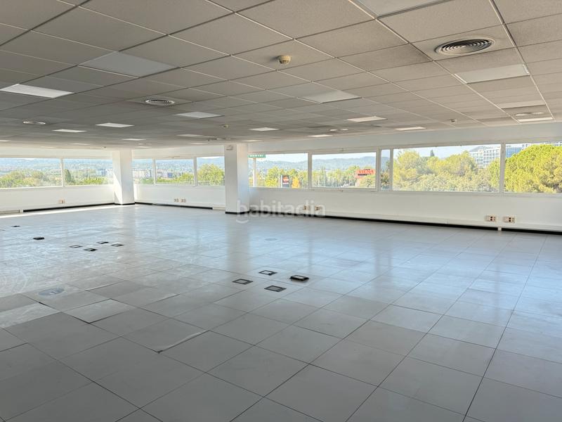 Foto 69702c29-e442-4798-b296-52b5927e4c90. Location bureau avec parking dans Volpelleres Sant Cugat del Vallès