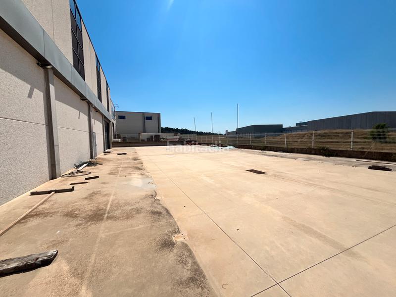 Foto 356b4da5-4cda-40e9-b5b6-28aeb70143b0. Fabrikhalle in Sallent