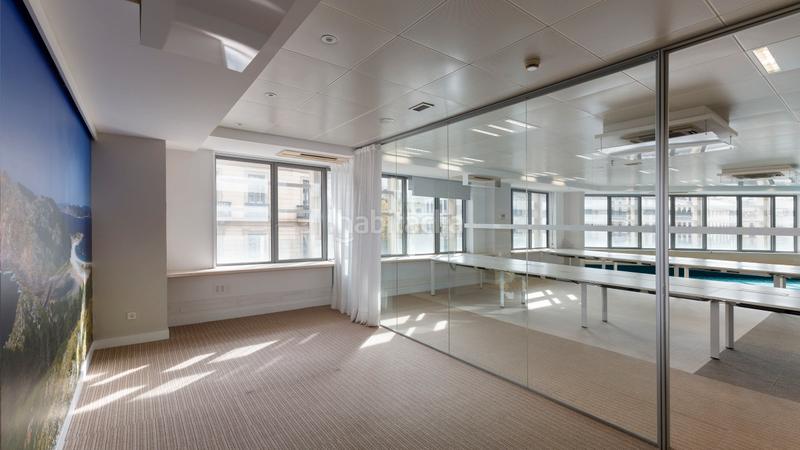 Foto 0fe43f27-f4f5-4e1c-b53c-9ea491f8400e. Rent office space with parking in Dreta de l´Eixample Barcelona