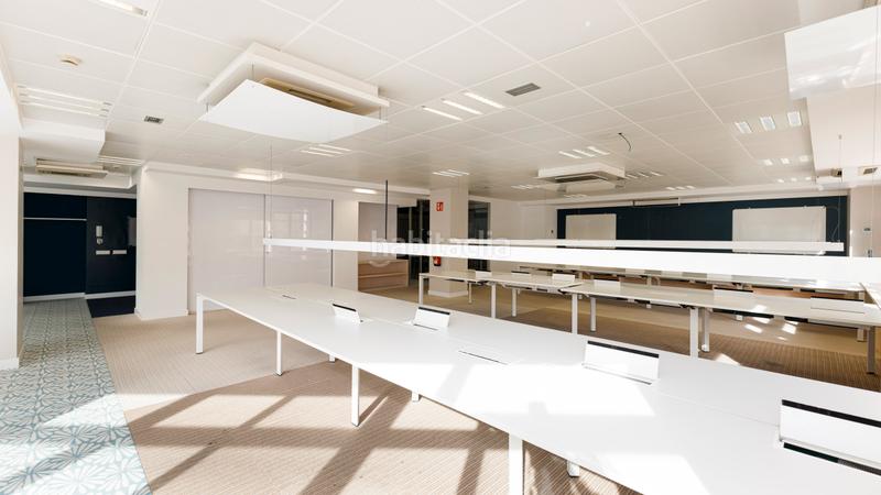 Foto c17df338-06c7-417b-beb0-ec59688eaa22. Rent office space with parking in Dreta de l´Eixample Barcelona