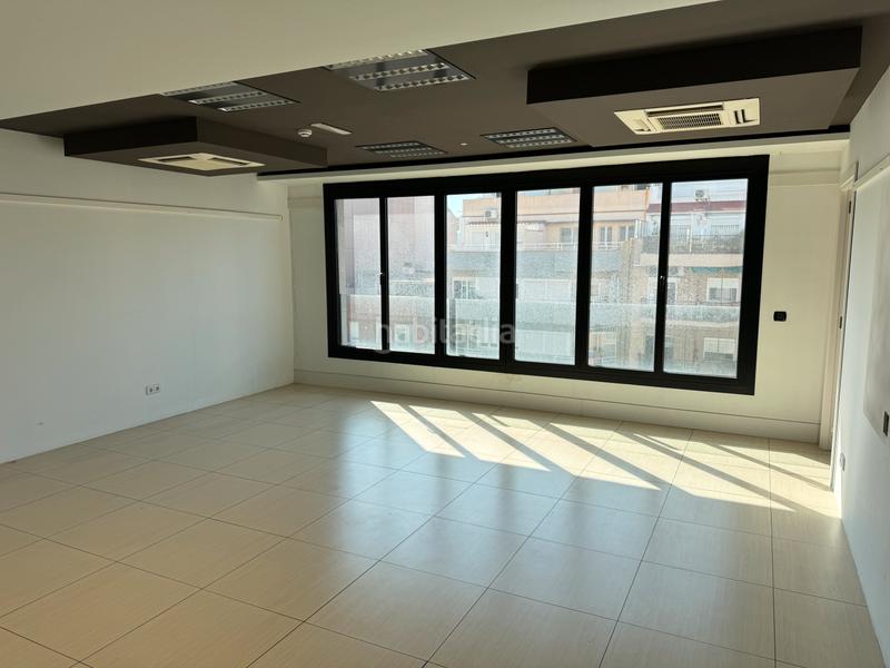 Foto 262ac541-4ba7-41bf-ae68-58802d5415e5. Rent office space with heating in Sant Ramon - Maternitat Barcelona