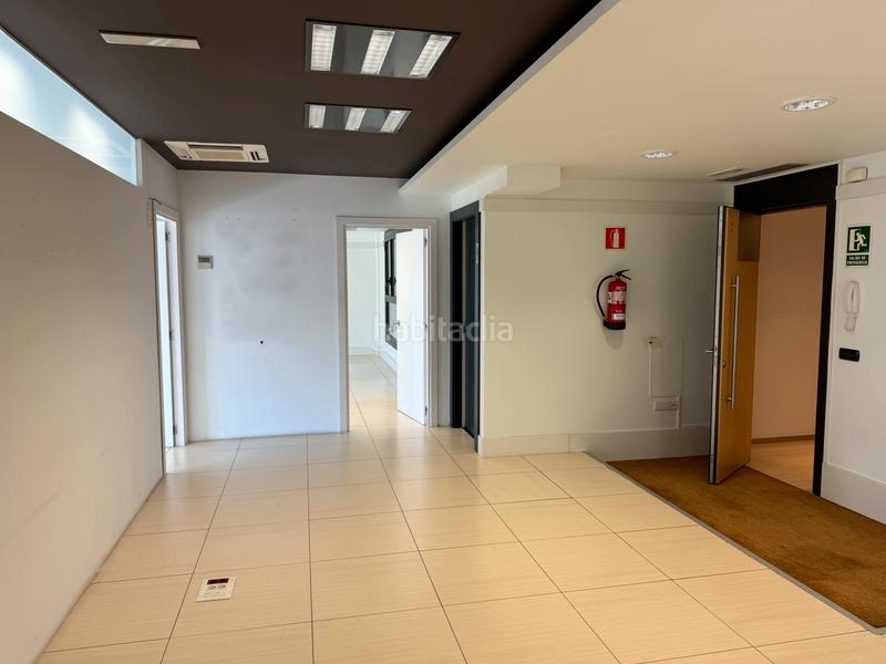 Foto ae029445-ff72-4391-81af-9233476f7801. Rent office space with heating in Sant Ramon - Maternitat Barcelona