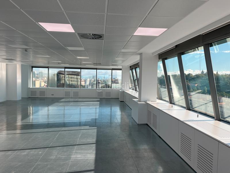 Foto 45cd98bf-a64d-477b-a929-b959876fce8e. Location bureau avec chauffage parking dans Hostafrancs Barcelona