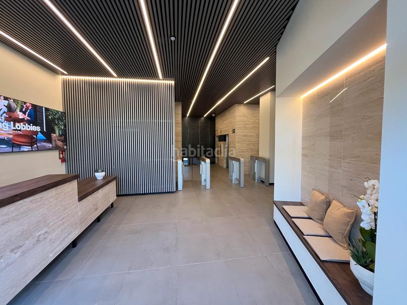 Foto ce37a7e5-2989-48e8-a7ff-0e402ae21265. Rent office space with heating parking in Hostafrancs Barcelona