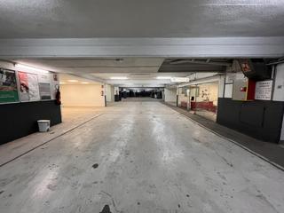 Local commercial  Passeig maragall. Local industrial-comercial en venta en paseo maragall-horta