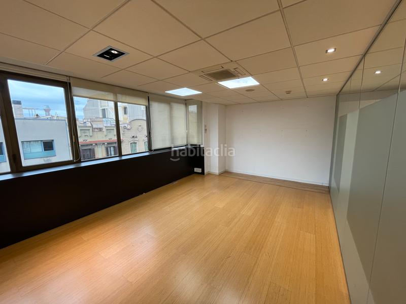 Foto 54de74d8-c28e-4c7a-8fdc-8c3c2fccbab9. Miete büro mit heizung in L´Antiga Esquerra de l´Eixample Barcelona