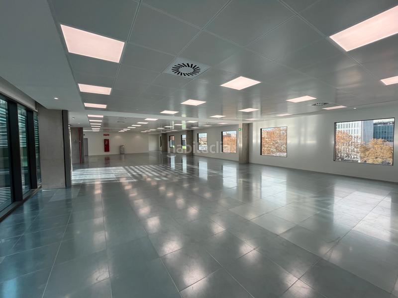 Foto b1c5fa4f-9a48-4c8e-9558-ed40b3c02078. Location bureau avec chauffage parking dans Provençals del Poblenou Barcelona