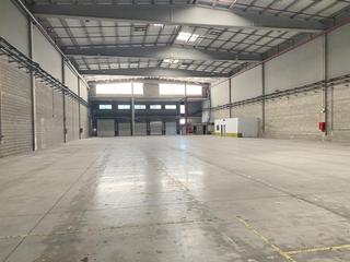 Location Bâtiment à usage industriel  Avinguda parc logístic. Nave logística con 6 muelles de carga