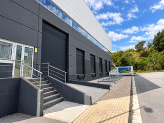 Location Bâtiment à usage industriel  Carrer la tecnologia. Nave logistica en alquiler en llinars del vallés con 5 muelles d