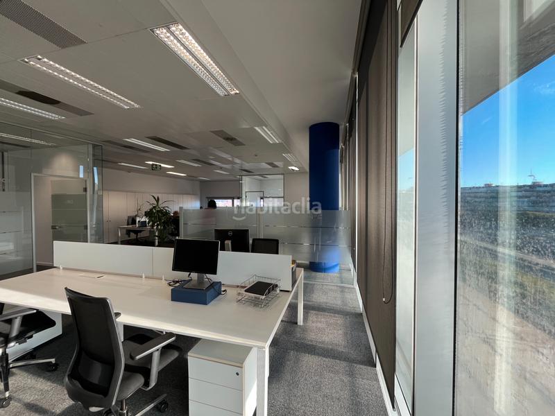 Foto f5d72186-a22a-4d1e-9e4b-a6736d055a2c. Lloguer oficina amb calefacció aparcament a Santa Eulàlia Hospitalet de Llobregat (L´)