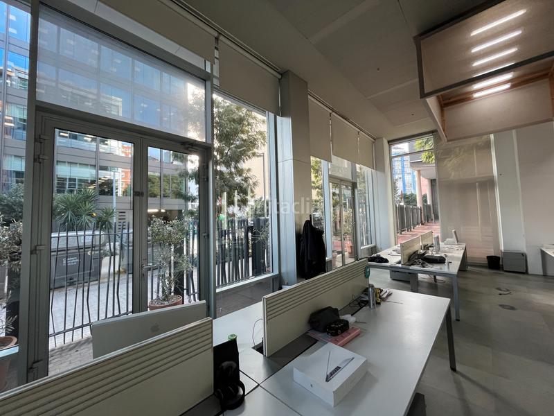 Foto 6a8d18a5-8fc9-4241-b661-56939629fb2f. Miete büro in El Parc i la Llacuna del Poblenou Barcelona