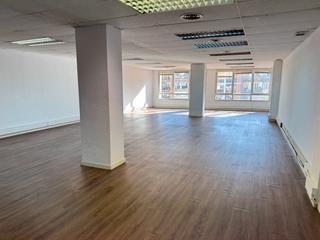 Rent Office space in Carrer d'aragó 208