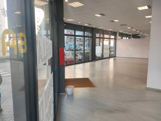 Affitto Capannone industriale  Avinguda del carrilet. Nave comercial en alquiler