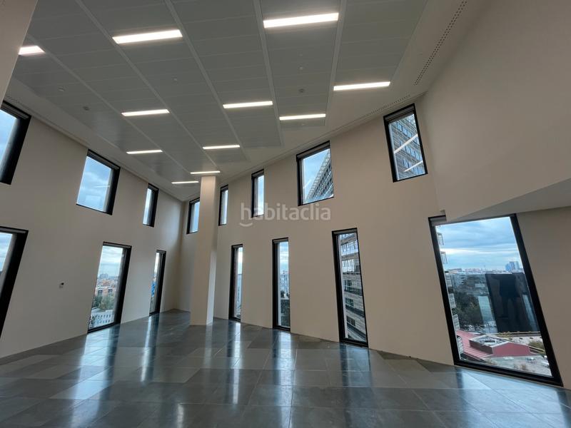 Foto e47fbfbe-e90d-41e4-a1ab-1d70b461ae42. Lloguer oficina a El Parc i la Llacuna del Poblenou Barcelona