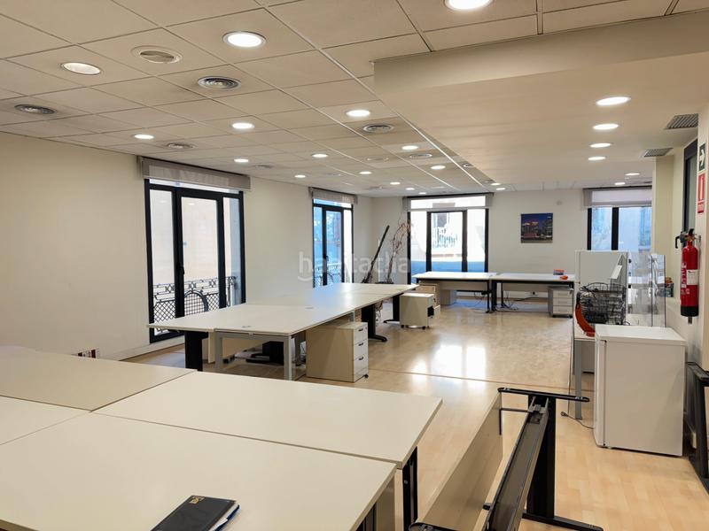 Foto 4b268bc4-a388-474b-bd4b-0f911b3ca180. Miete büro in Gòtic Barcelona