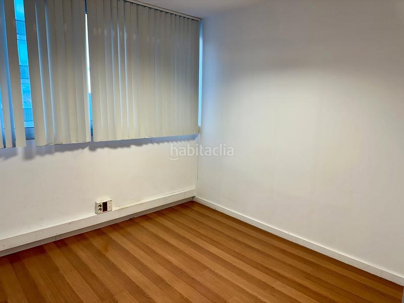 Foto 96409a1f-5cde-4c2c-a9bf-dae42293ba76. Rent office space with heating parking in La Sagrera Barcelona