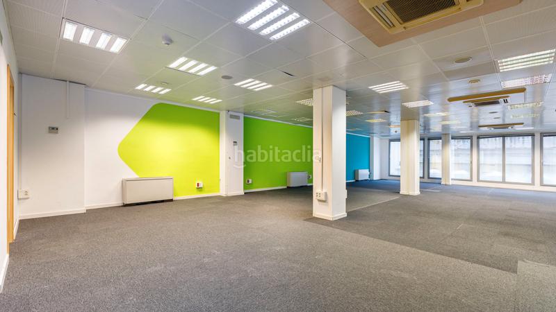 Foto c2c94bb6-2cd1-4ac6-aee3-f961e386305d. Rent office space with heating in Dreta de l´Eixample Barcelona