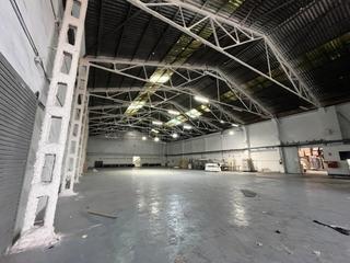 Rent Industrial building  Carrer del crom