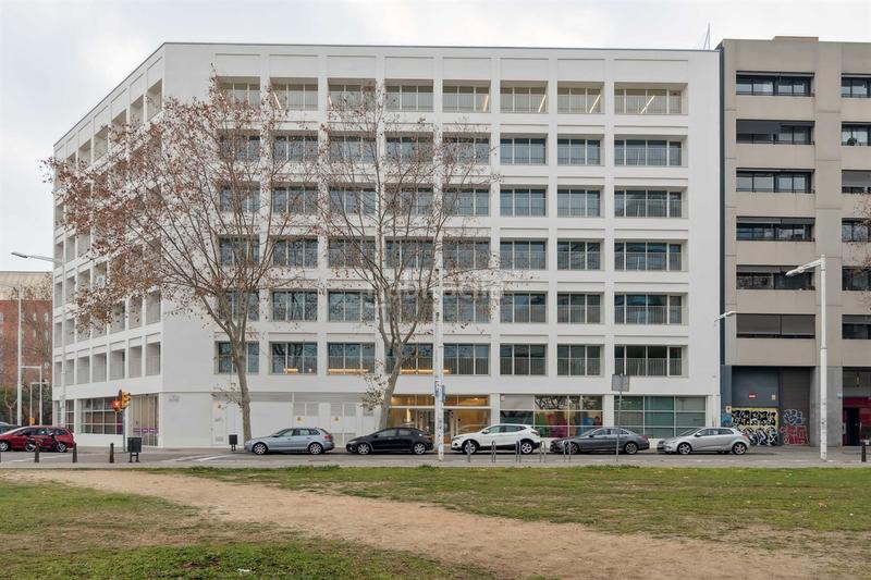 Foto 5d2ad239-d852-4631-90bf-c34133808571. Rent office space with parking in La Vila Olímpica del Poblenou Barcelona