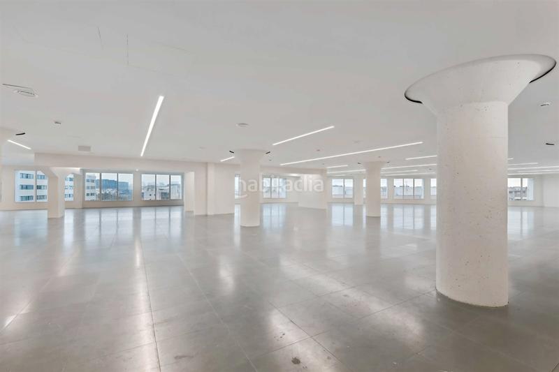 Foto 9b1087ce-078d-4f42-a366-7d5252f40567. Miete büro mit heizung in La Vila Olímpica del Poblenou Barcelona