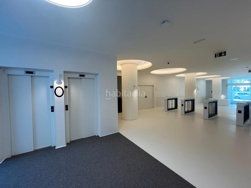 Foto 7d025f7f-81ca-42a0-a86e-8703e47d6010. Rent office space with heating in La Vila Olímpica del Poblenou Barcelona