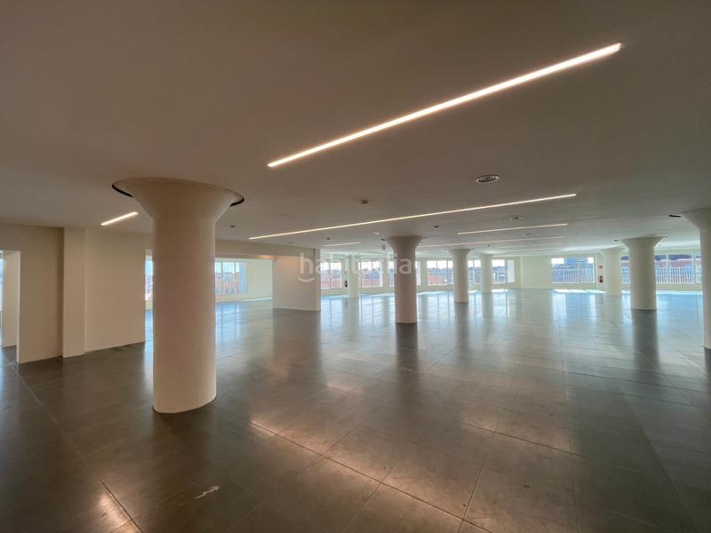 Foto 7d41bc43-2752-424c-9c7a-c51f60b097a8. Rent office space with heating in La Vila Olímpica del Poblenou Barcelona