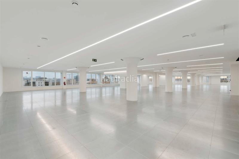 Foto e8ae45cf-c5f2-4d15-a1db-4d469d5e59be. Rent office space with heating in La Vila Olímpica del Poblenou Barcelona