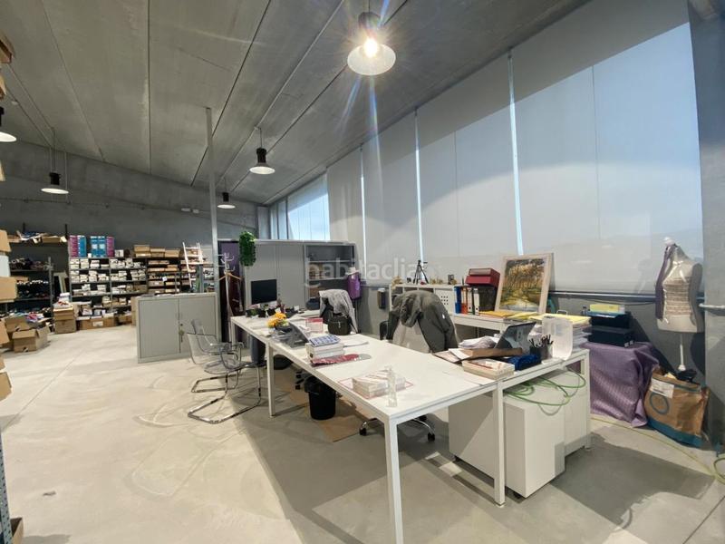 Foto 7cbac1bb-e944-408e-a9eb-f7283f732784. Bâtiment à usage industriel dans plaça del vapor 20 dans Badalona