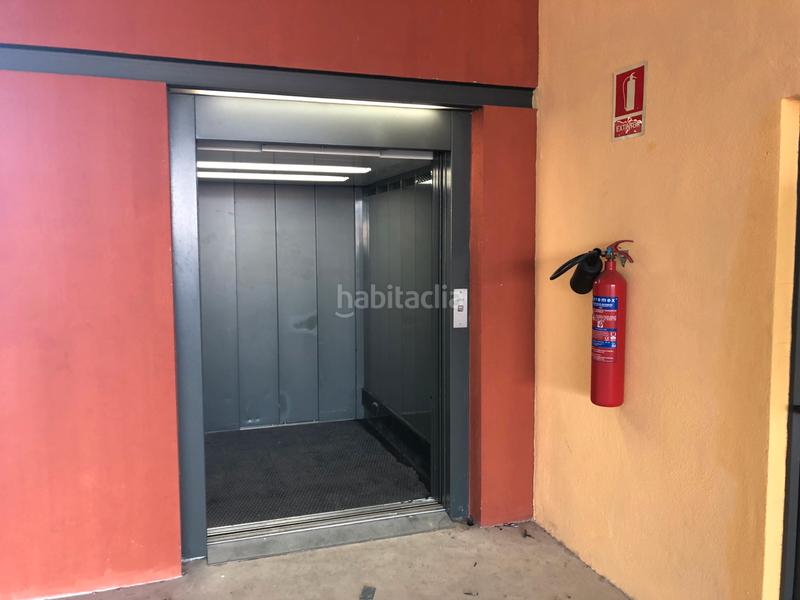 Foto e423ba2e-eb59-40a9-8c17-ba14eadd02da. Nau industrial a plaça del vapor 20 a Pomar Badalona