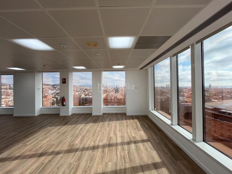 Foto e4b0f270-2143-487a-9dd0-7ae3f3a910d4. Alquiler oficina en Hostafrancs Barcelona